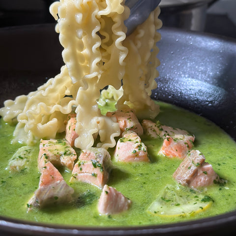 Salmone atlantico al burro alle erbe アトランティックサーモンのハーブバターソース