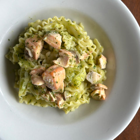 Salmone atlantico al burro alle erbe アトランティックサーモンのハーブバターソース