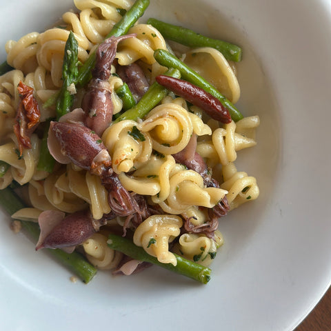 Aglio olio e peperoncino con Calamari Lucciola　　ホタルイカのアーリオオーリオ・エ・ペペロンチーノ