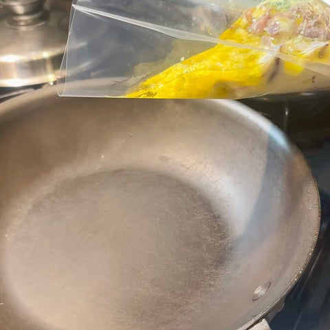 Aglio olio e peperoncino con Calamari Lucciola　　ホタルイカのアーリオオーリオ・エ・ペペロンチーノ