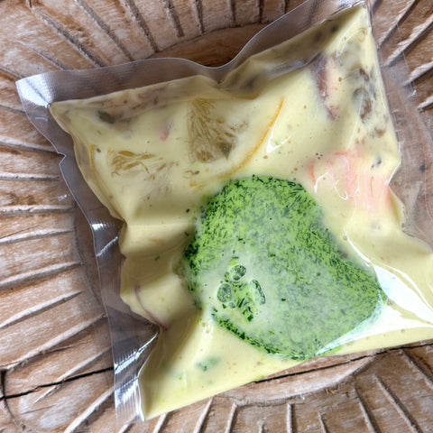 Salmone atlantico al burro alle erbe　　アトランティックサーモンのハーブバターソース